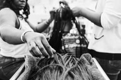 开云体育app-中国假发制品涨价 亚特兰大黑人发愁