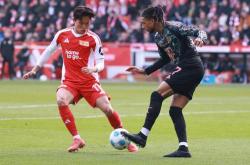 kering-图片报：柏林联考虑买断郑优泳，认为500万欧稍贵