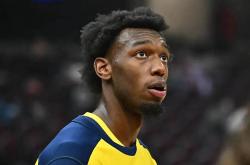 开云体育首页-印第安纳步行者的内线稳定性：怀斯曼或许能帮助球队反弹