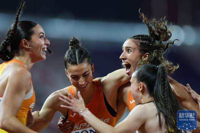 世界接力赛|西班牙队获女子4x400米接力冠军