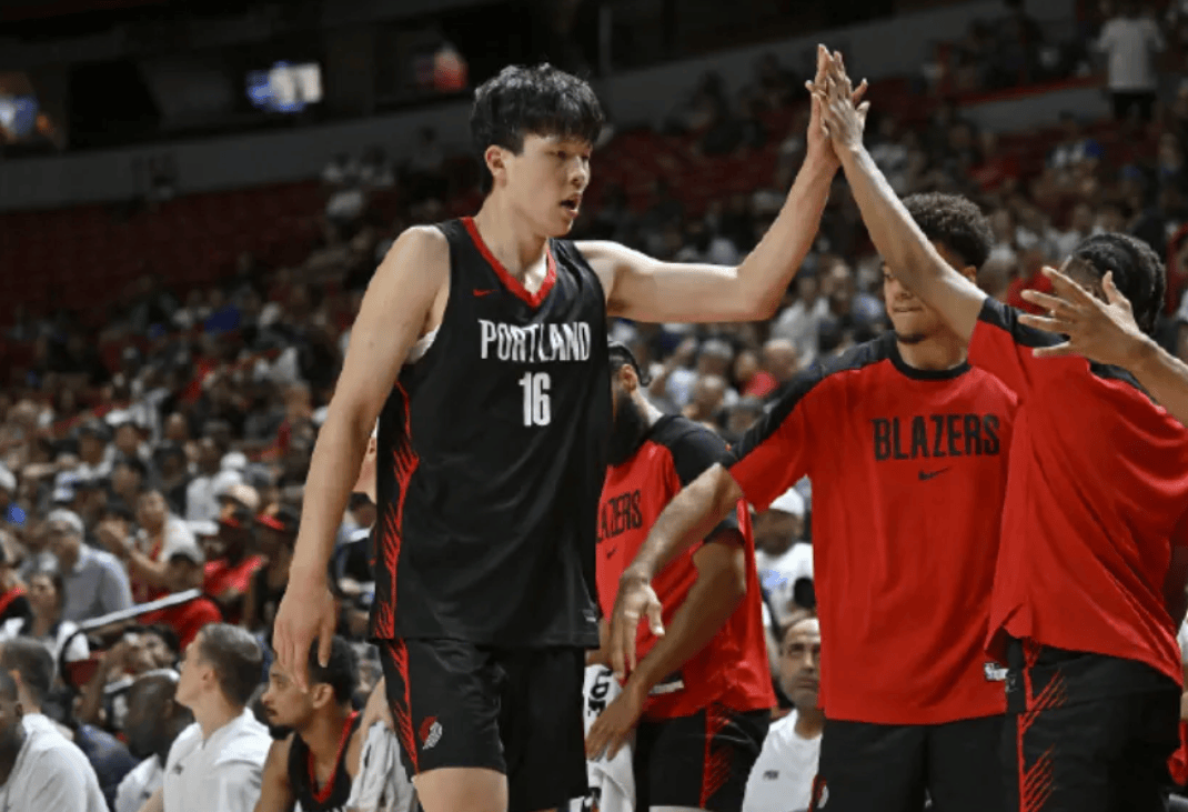 今日！CBA球员杨瀚森PK姚明老东家，CCTV5全国直播，NBA开拓者VS休斯顿火箭