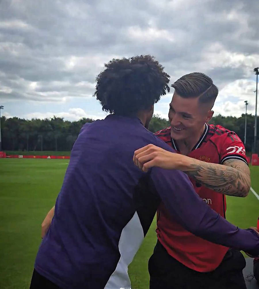 曼联战阿森纳谢什科可争首发！阿莫林安排闭门热身赛，奥纳纳也参与