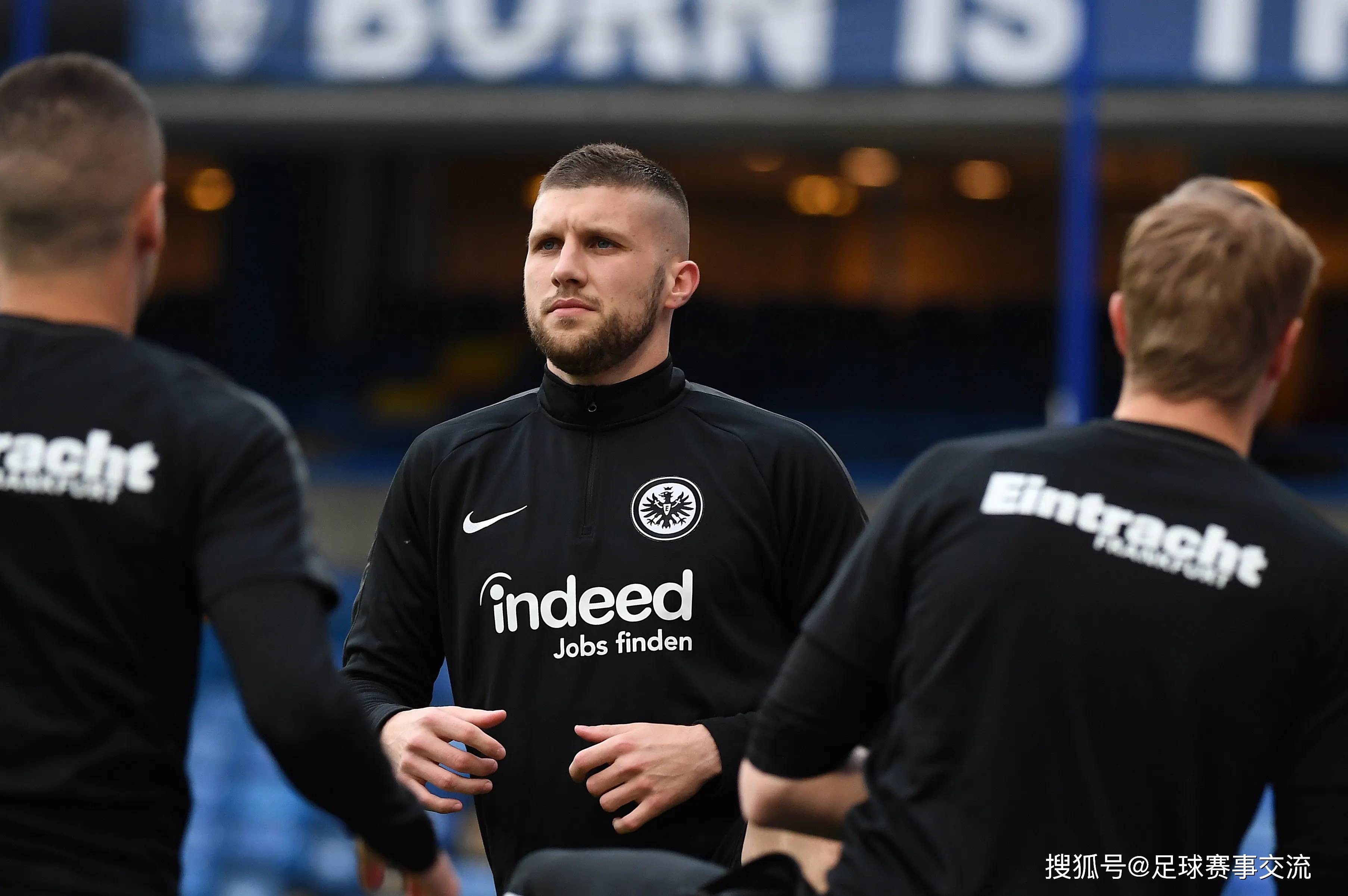 今日足球：柏林联合vs斯图加特、勒沃库森vs霍芬海姆