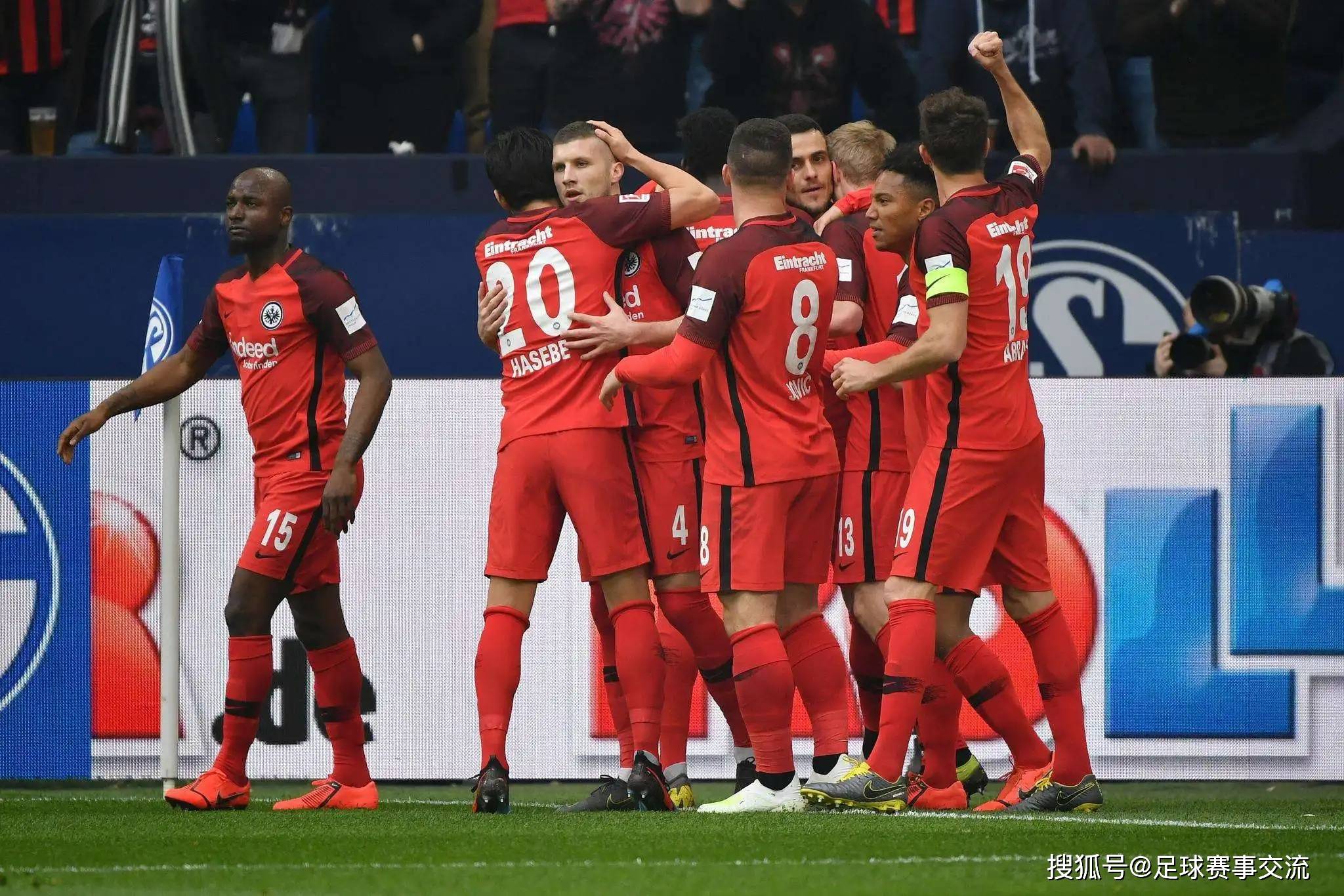 今日足球：柏林联合vs斯图加特、勒沃库森vs霍芬海姆