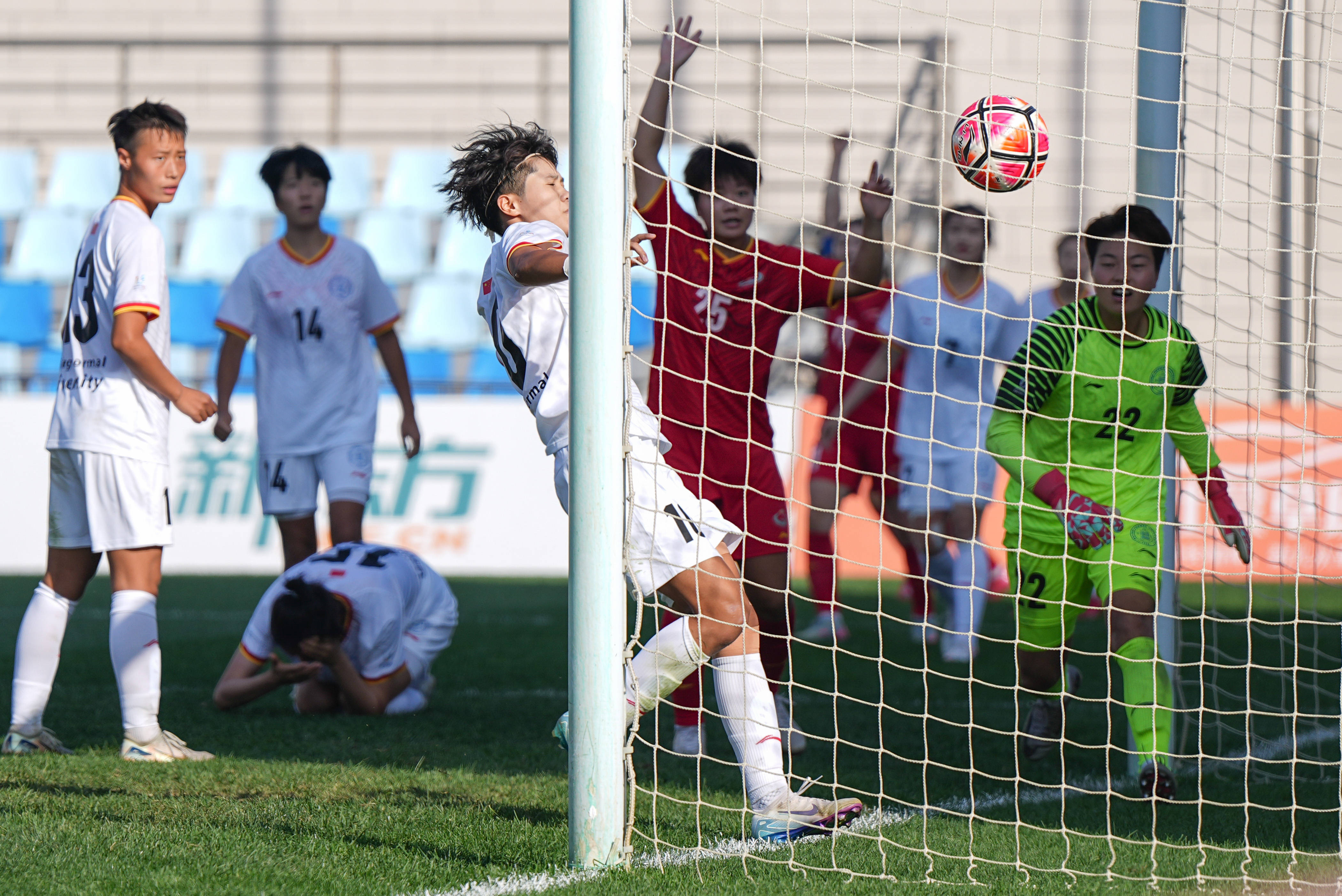 （体育）足球——国际大体联足球世界杯：上海体育大学女足晋级决赛