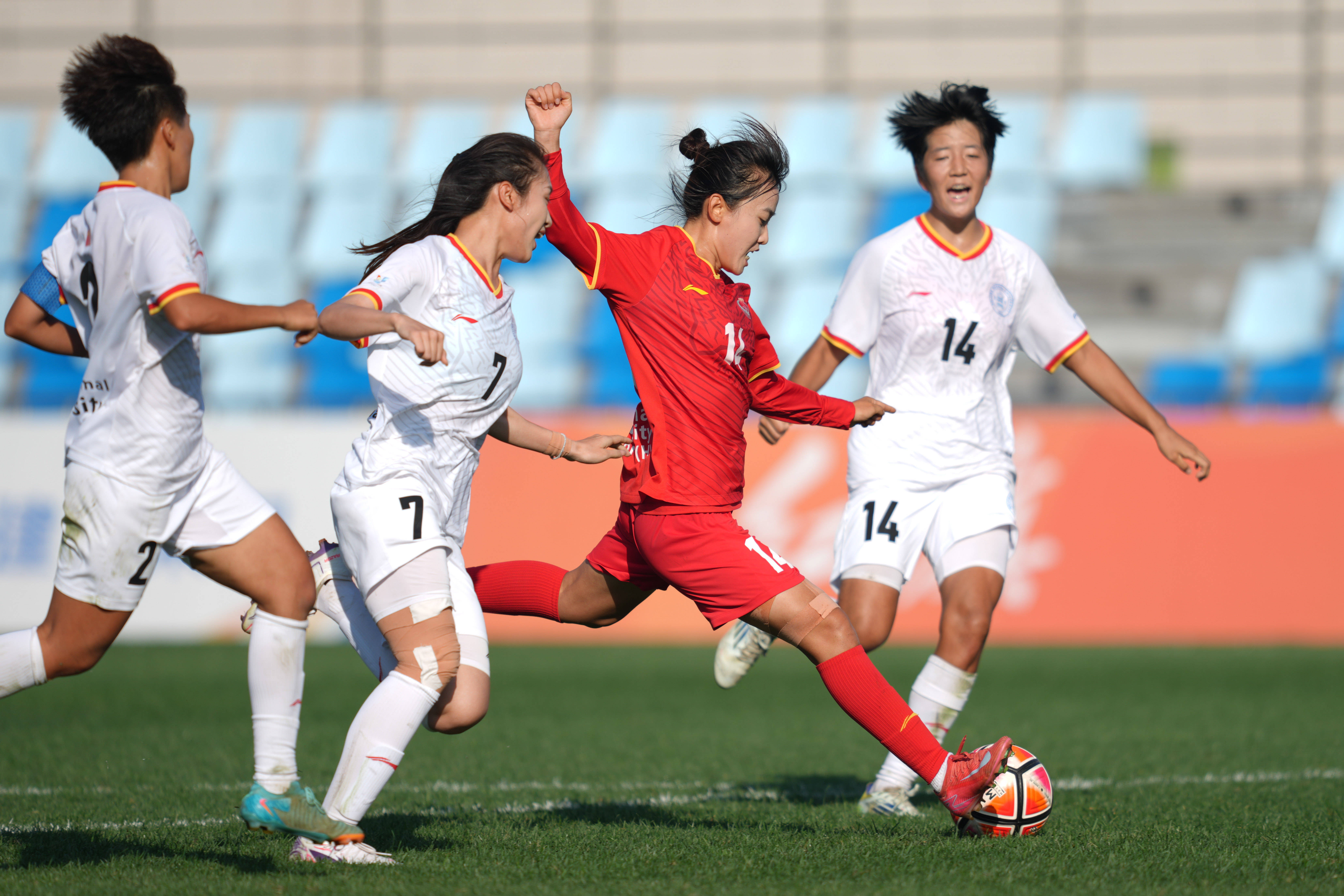 （体育）足球——国际大体联足球世界杯：上海体育大学女足晋级决赛